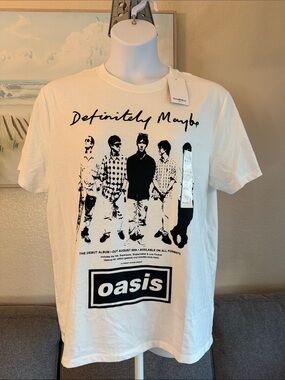 Goodfellow & Co White Oasis 'Definitely Maybe' Band Graphic Tee